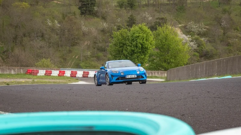 Alpine A110 bleue - Spécialiste reprog moteur PACA
